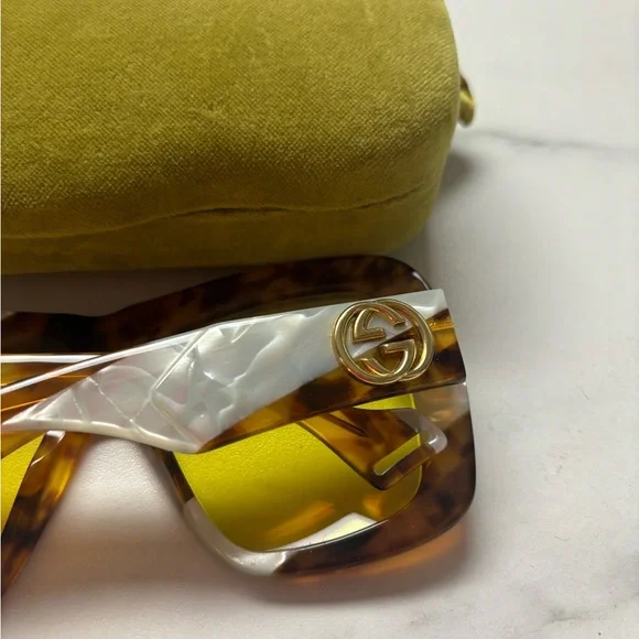 Gucci sunglasses! RARE - Picture 4 of 6